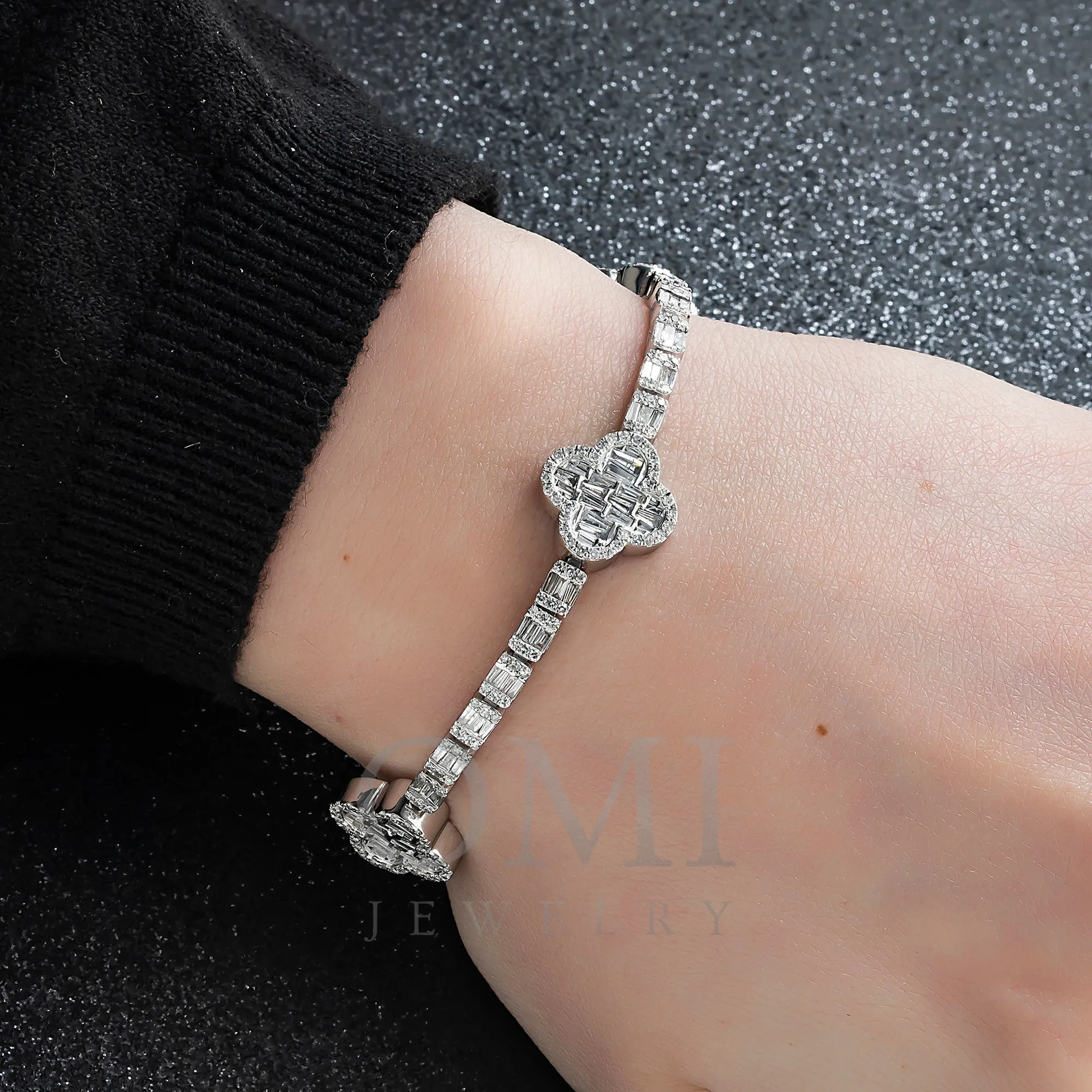 10K GOLD ROUND AND BAGUETTE DIAMOND CLOVER TENNIS BRACELET 4.50 CT