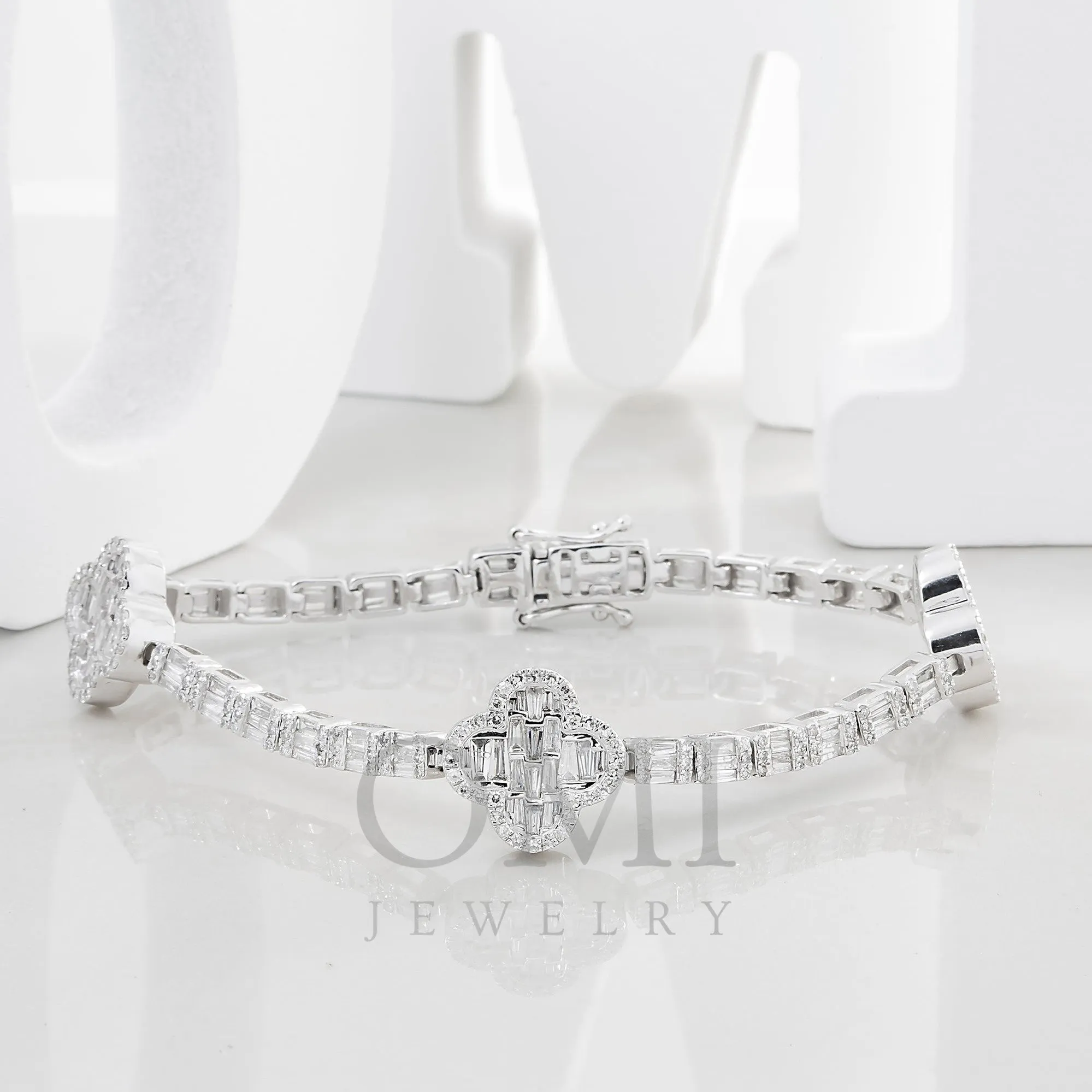10K GOLD ROUND AND BAGUETTE DIAMOND CLOVER TENNIS BRACELET 4.50 CT
