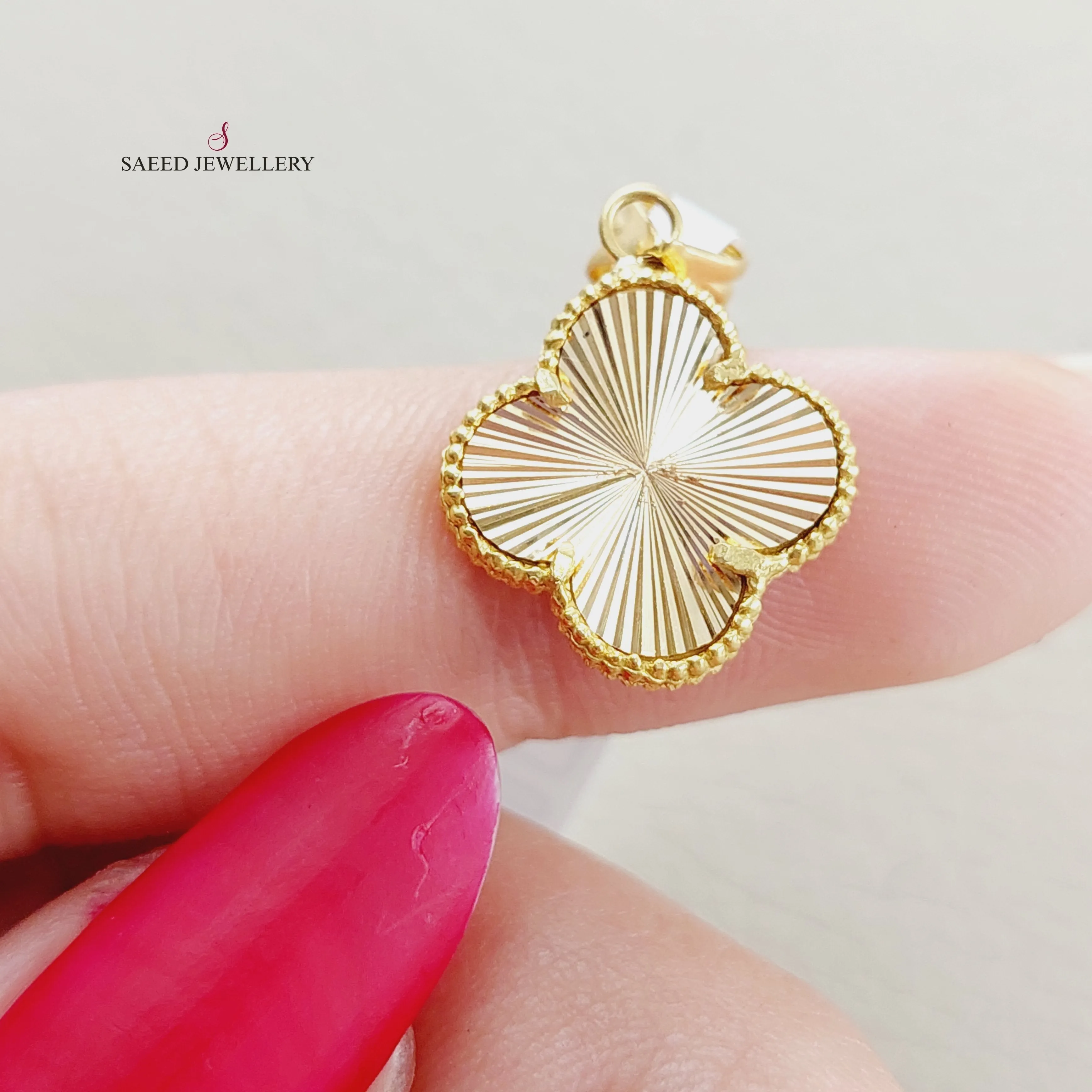 21K Clover Pendant