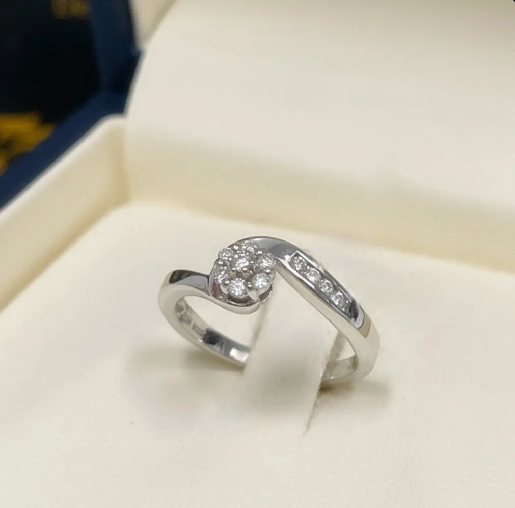 Willow diamond ring DER066